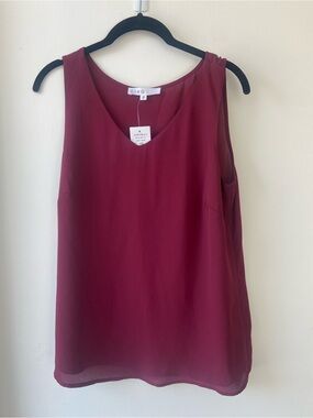Cleo Sleeveless V Neck Blouse NWT - Wine XS